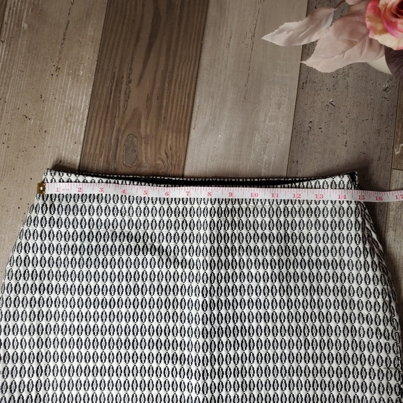 Ann Taylor Tapestry Lined Side Zip Pencil Skirt Women's Size 4 NWOT Black White - Picture 5 of 14